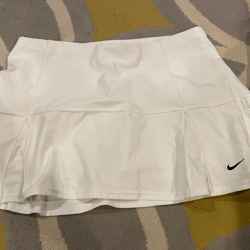 Women’s Nike tennis skirt size large